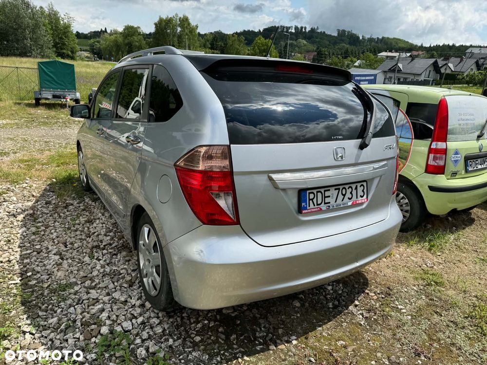 Honda FR-V - 4