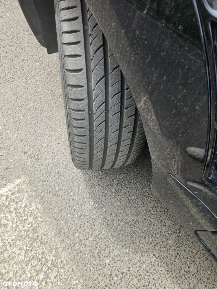 Ford S-Max - 11