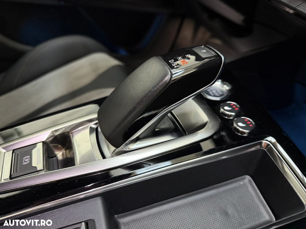 Peugeot 3008 225 e-EAT8 GT Pack - 16