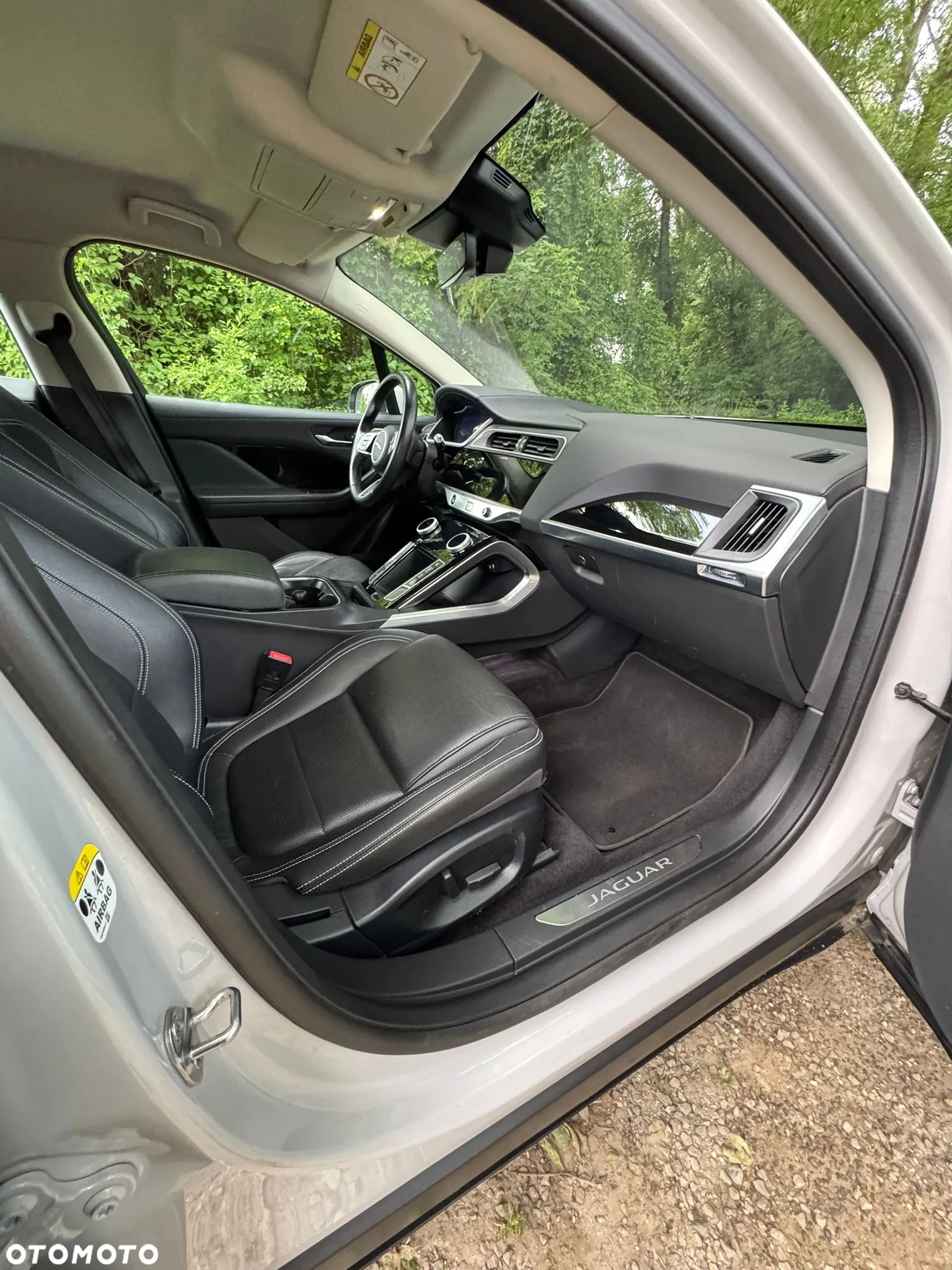 Jaguar I-Pace EV400 90kWh AWD R-Dynamic SE - 11