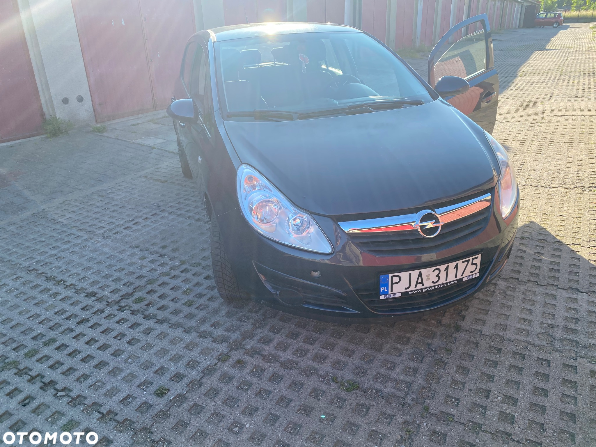 Opel Corsa 1.2 16V Essentia - 4