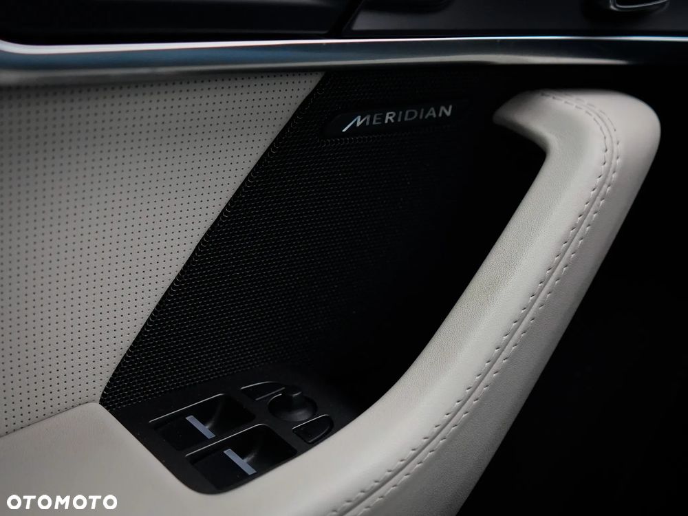 Jaguar F-Type P300 R-Dynamic - 16