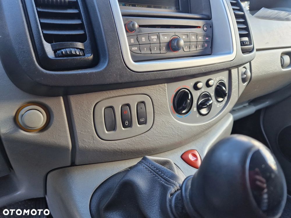 Opel VIVARO - 18