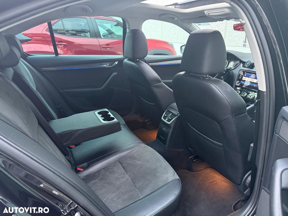 Skoda Octavia 2.0 TDI DSG Style - 10