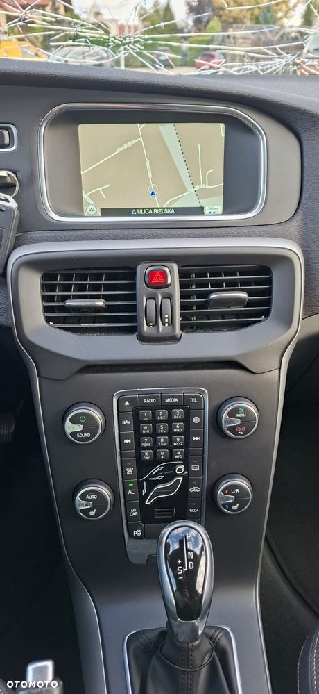 Volvo V40 Cross Country D4 Geartronic Momentum - 17