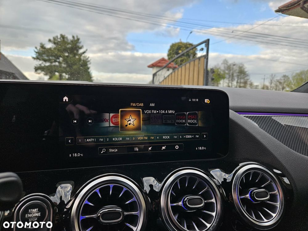 Mercedes-Benz GLA 180 AMG Line - 11