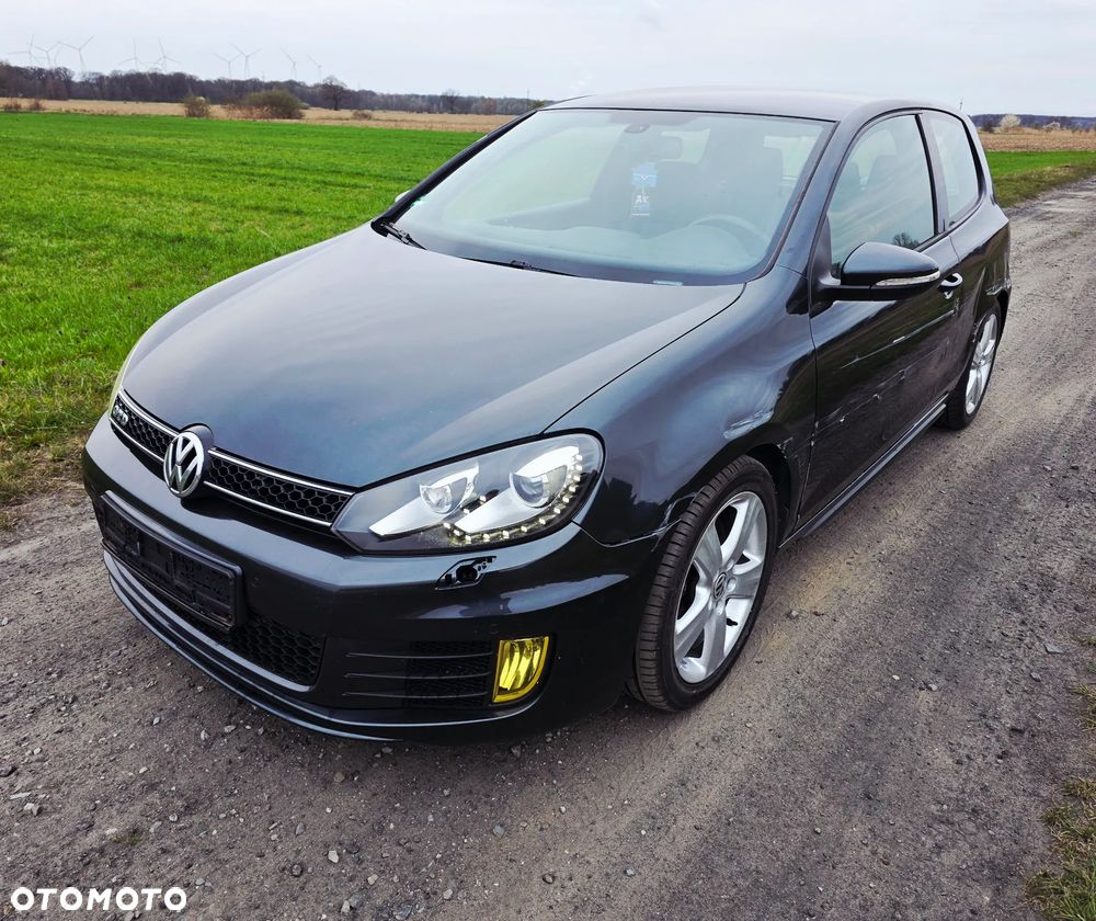 Volkswagen Golf - 6