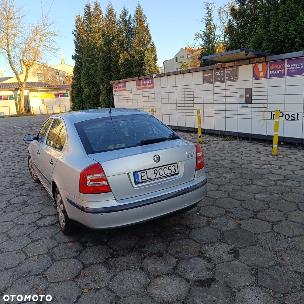 Skoda Octavia 1.6 Ambiente EU5 - 6