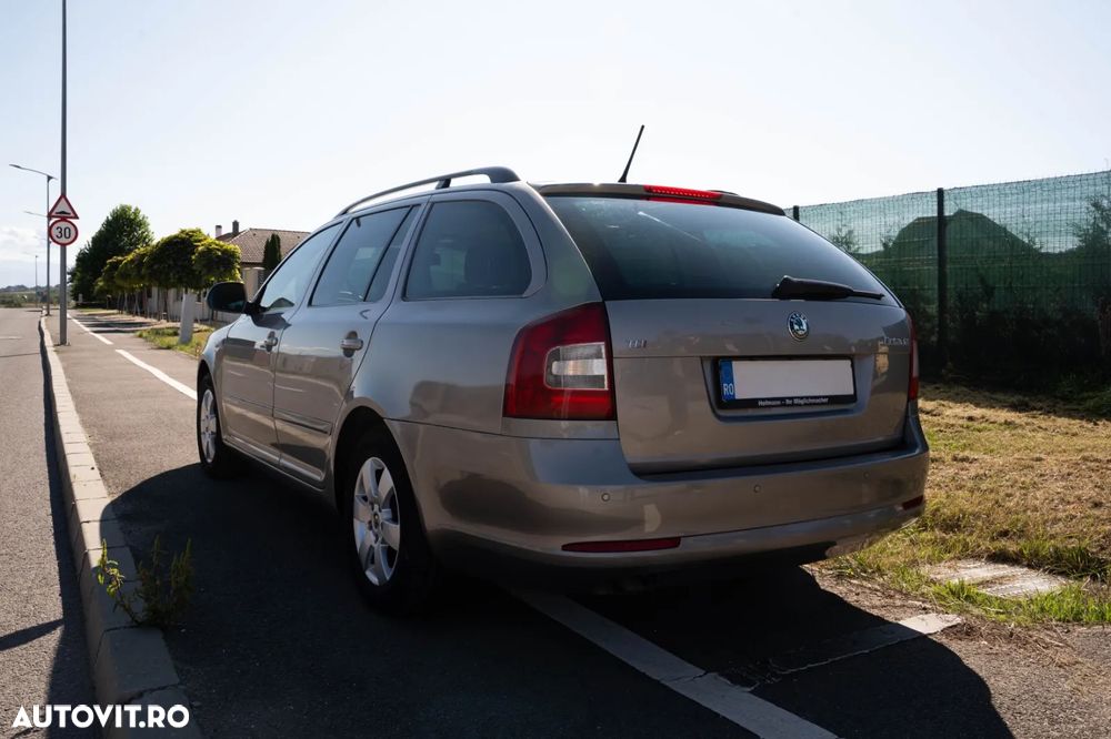 Skoda Octavia Combi 2.0 TDI Ambiente - 5