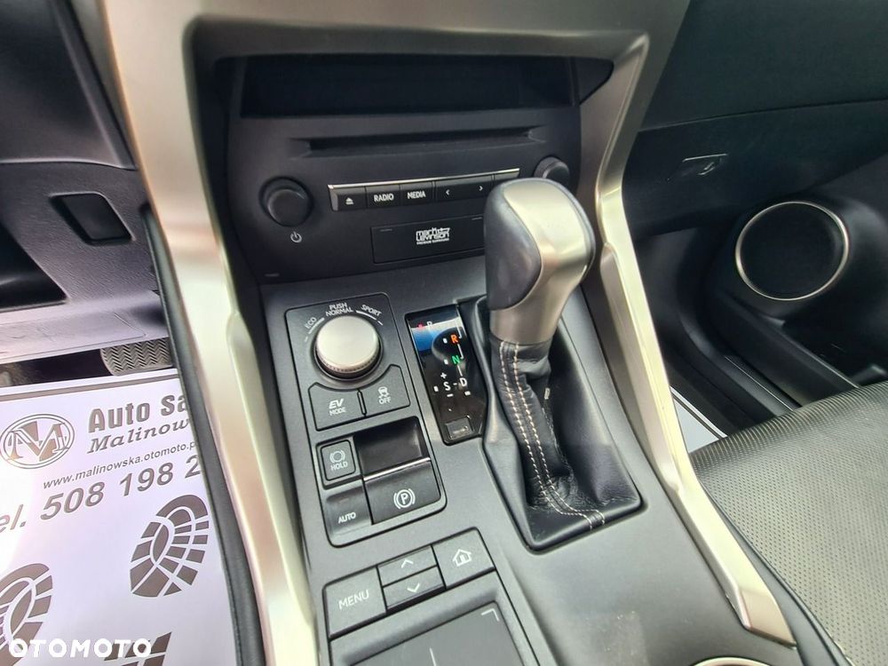 Lexus NX 300h Prestige AWD - 17