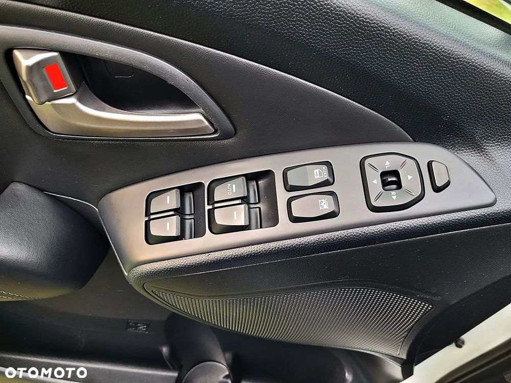 Hyundai ix35 2.0 2WD Style - 18