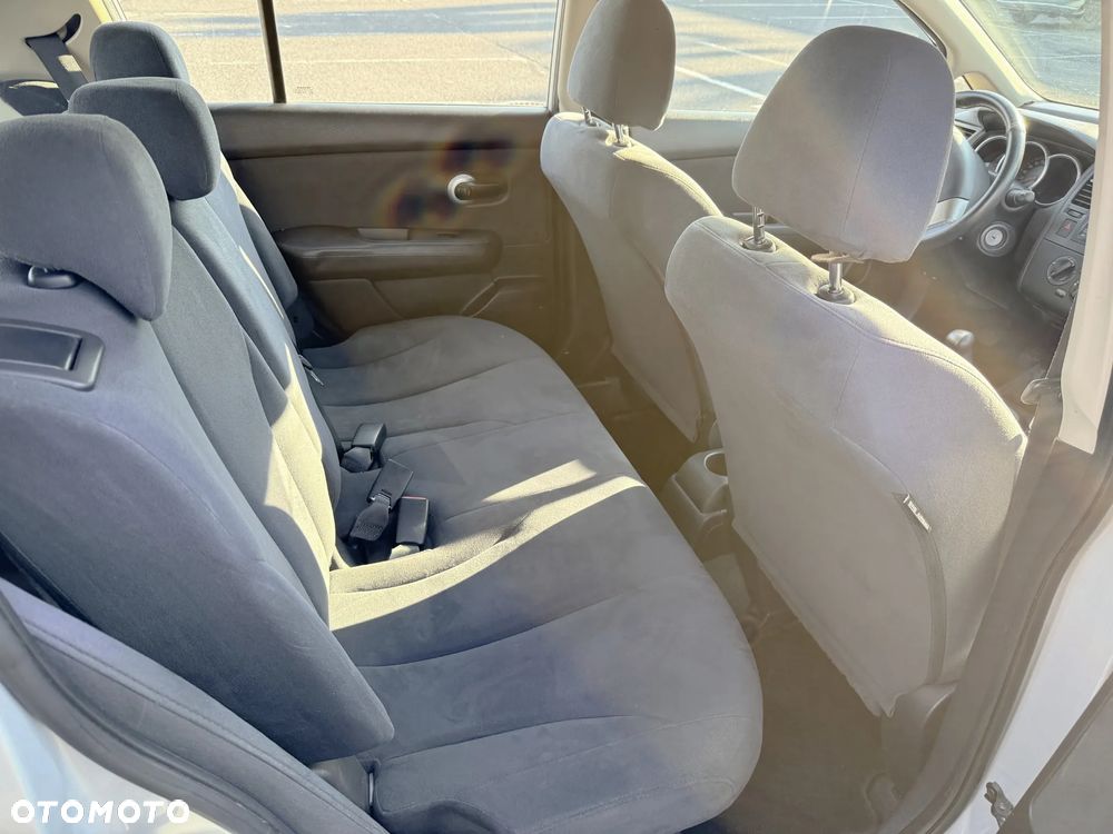 Nissan Tiida - 7