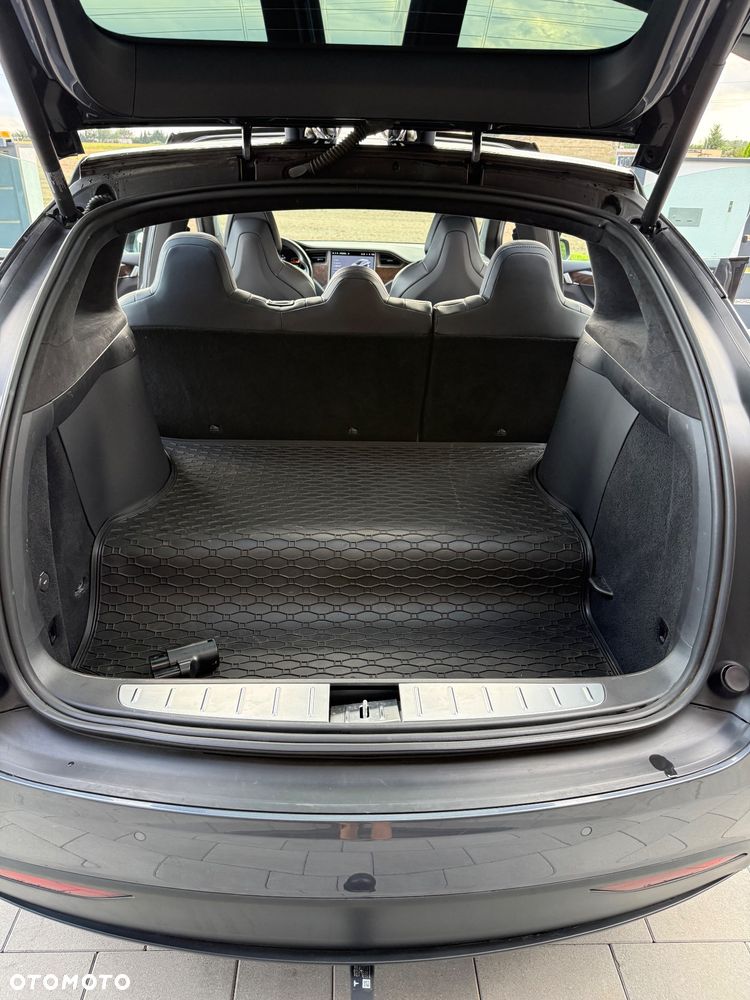 Tesla Model X Long Range Plus - 10