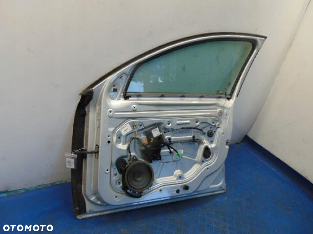 VOLVO V50 KOMBI DRZWI PRAWE PRZÓD KOD LAKIERU 42600 STAN JAK NA ZDJĘCIU - 7