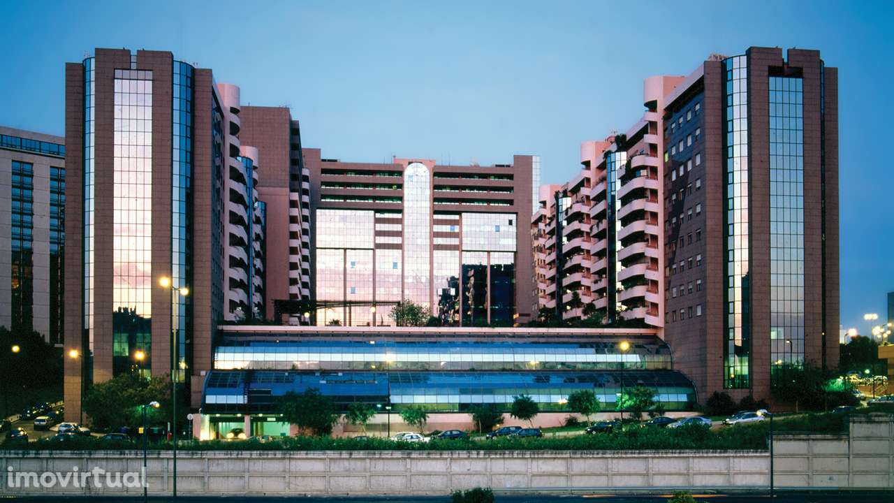 Parqueamento para 4 Motos , Piso entrada, segurança 24 horas - Grande imagem: 5/7