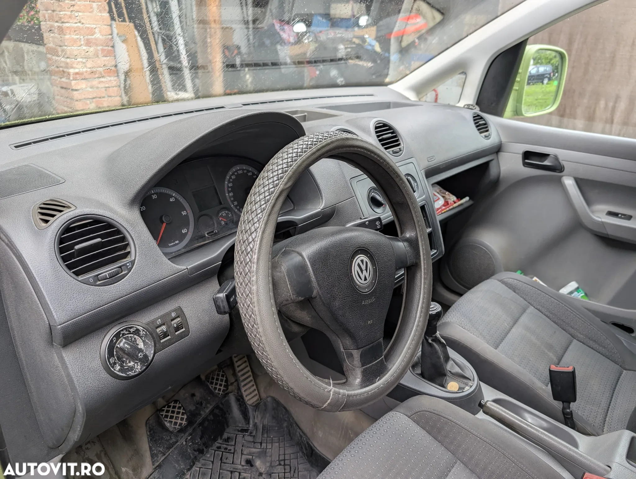 Volkswagen Caddy - 9