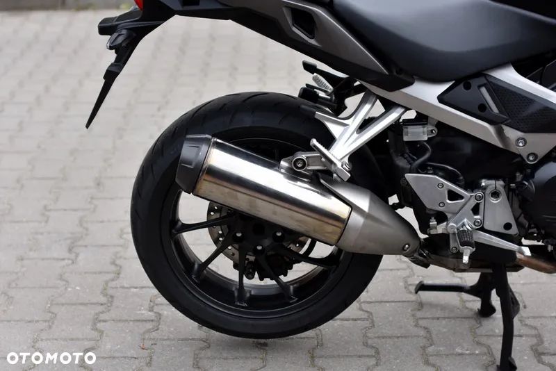 Honda VFR - 11