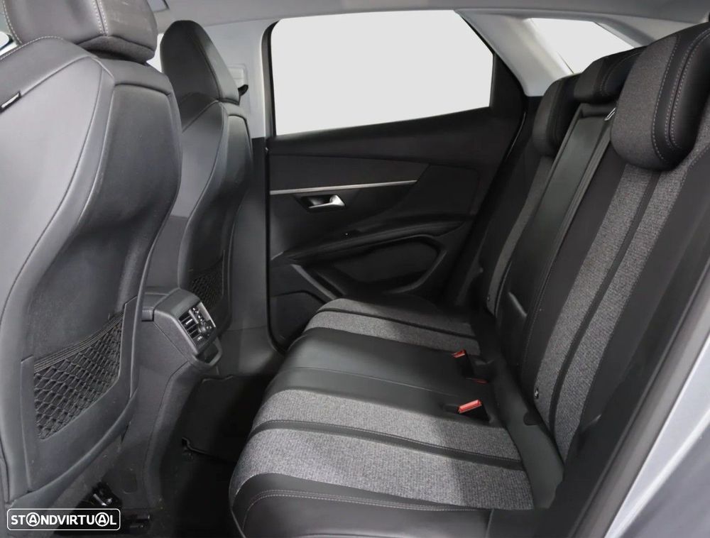 Peugeot 3008 — fotografia 13