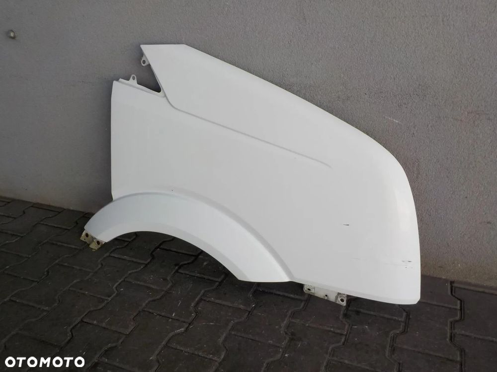 VW CRAFTER BŁOTNIK PRAWY PRZÓD BEZ RDZY - 2