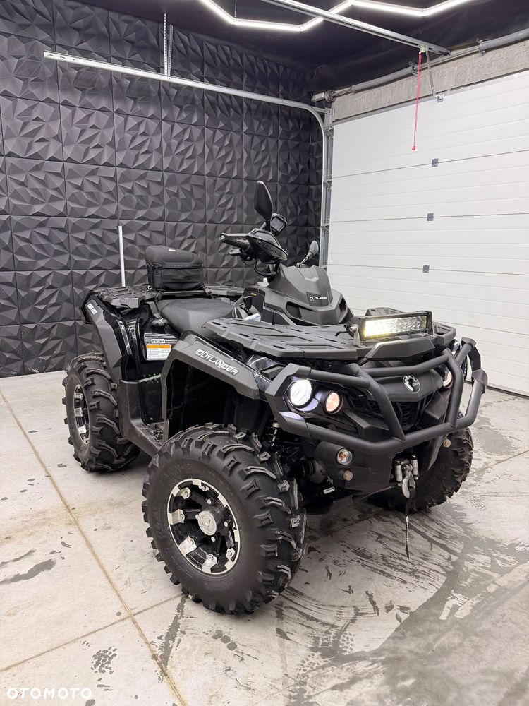 Can-Am Outlander - 2