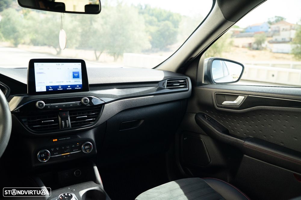 Ford Kuga 2.5 PHEV ST-Line X Graphite Tech - 24