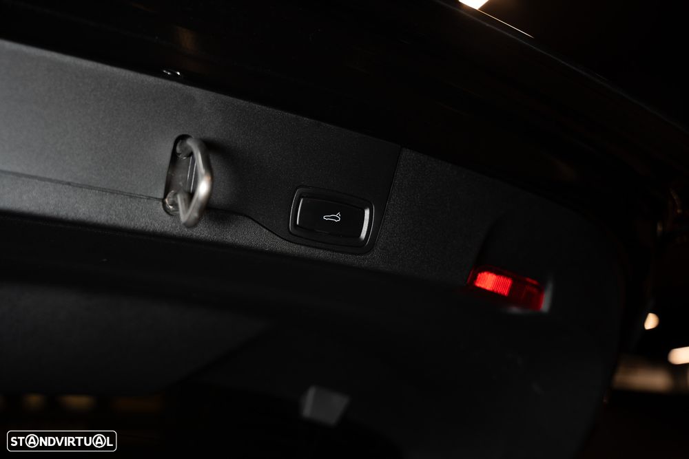 Porsche Taycan Cross Turismo 4 - 29