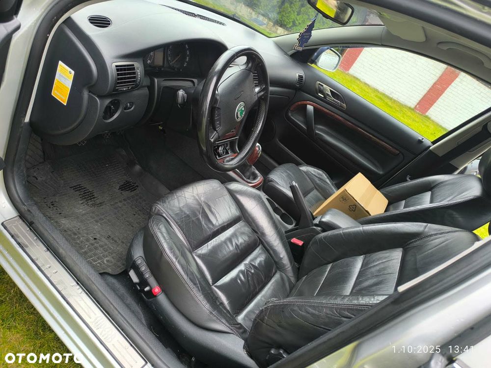 Skoda Superb 1.8 Turbo Comfort - 13