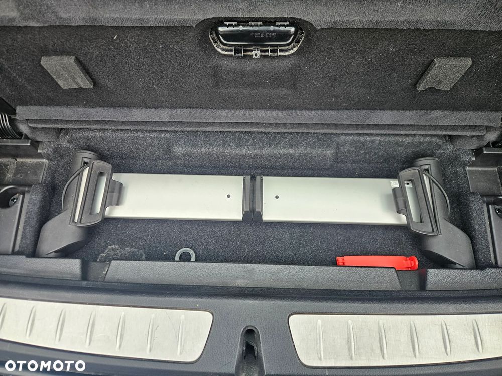 BMW Seria 3 318d - 17