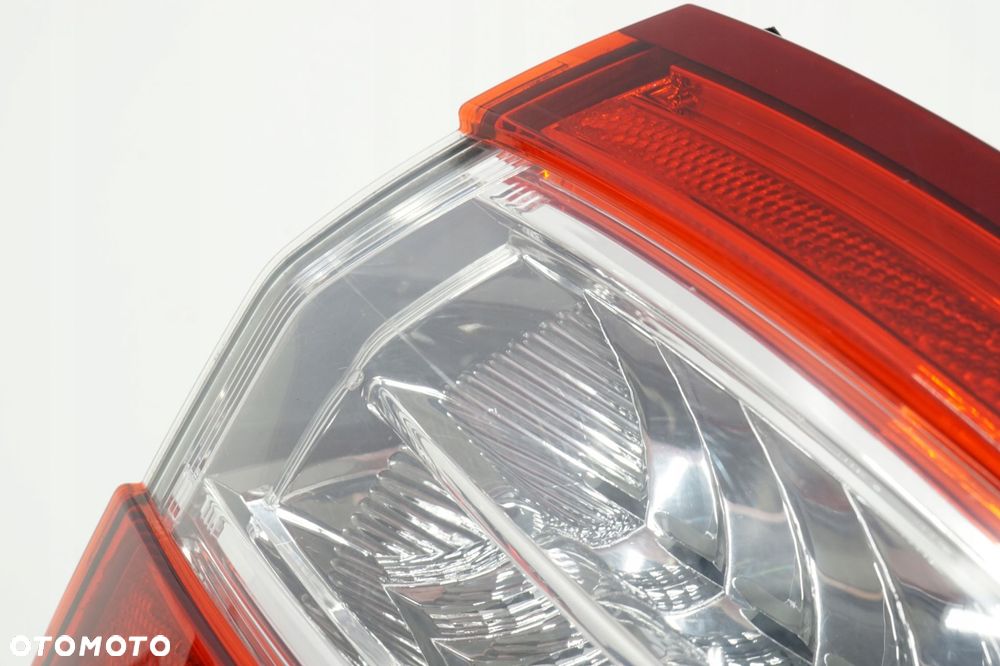 FORD MONDEO MK5 HB 15R LAMPA PRAWY TYŁ TYLNA DS73-13404-FF - 2