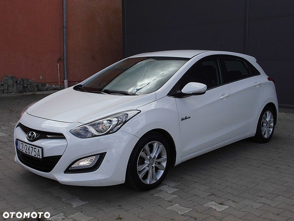 Hyundai i30 1.6 CRDi Fifa World Cup Edition - 27