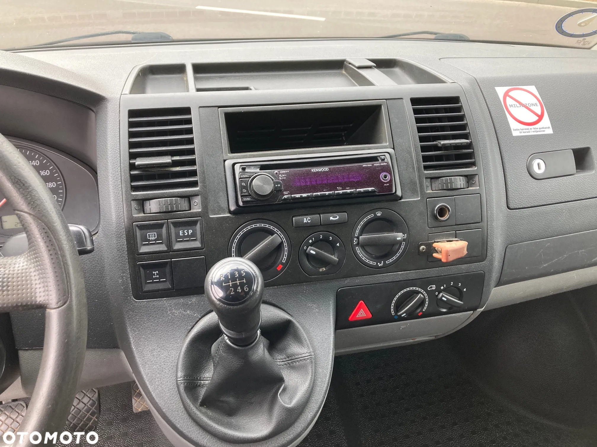 Volkswagen Transporter - 7