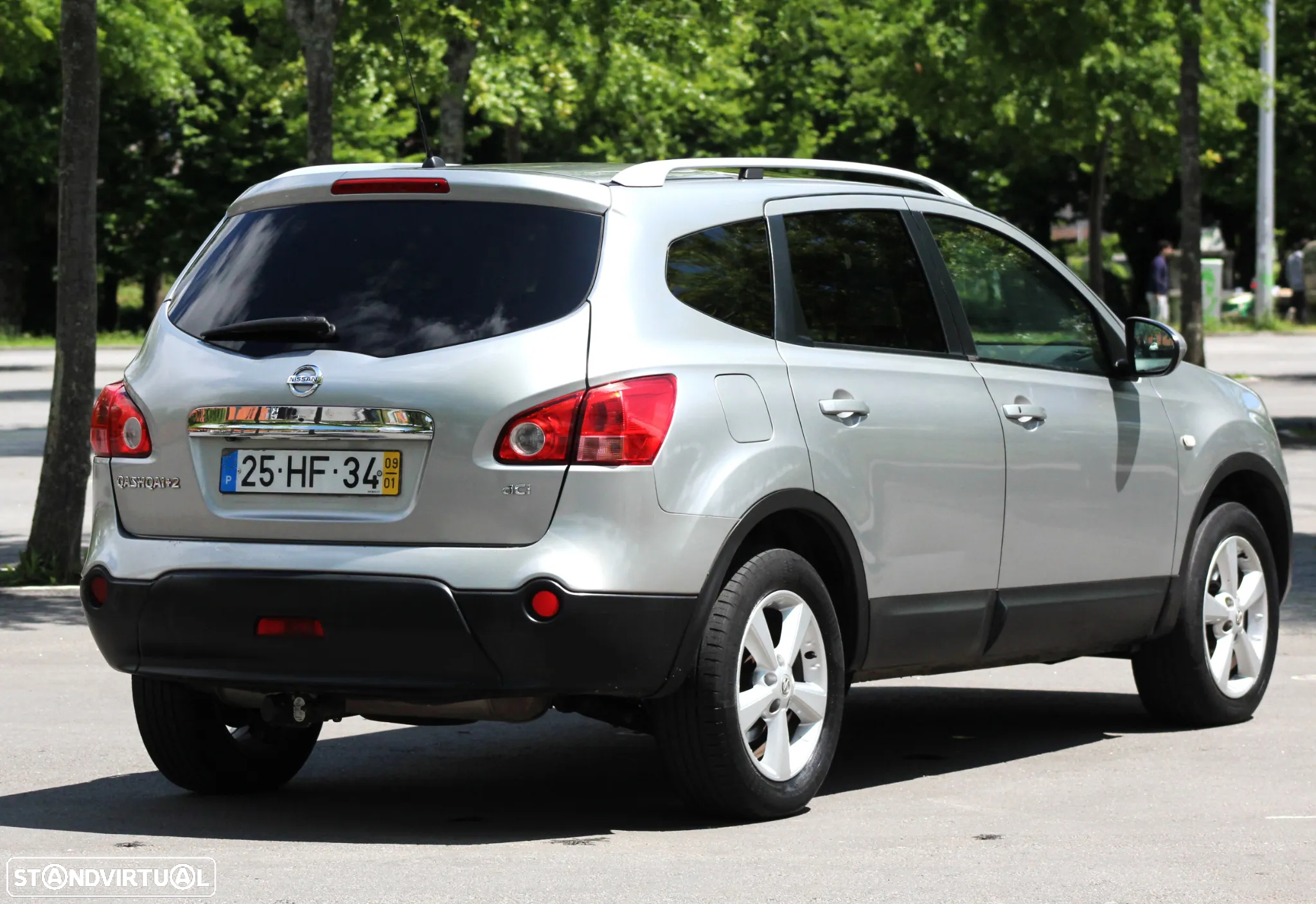 Nissan Qashqai +2 2.0 dCi Tekna Pele Choc +Navi - 9