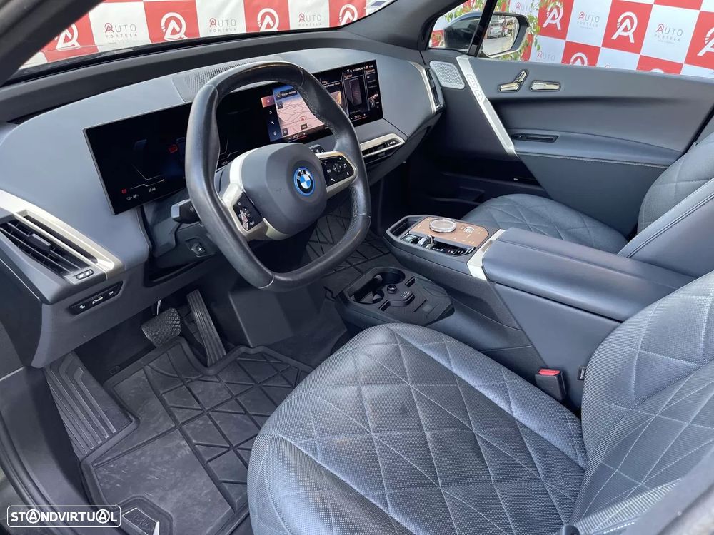 BMW iX xDrive 50 Pack Desportivo - 14