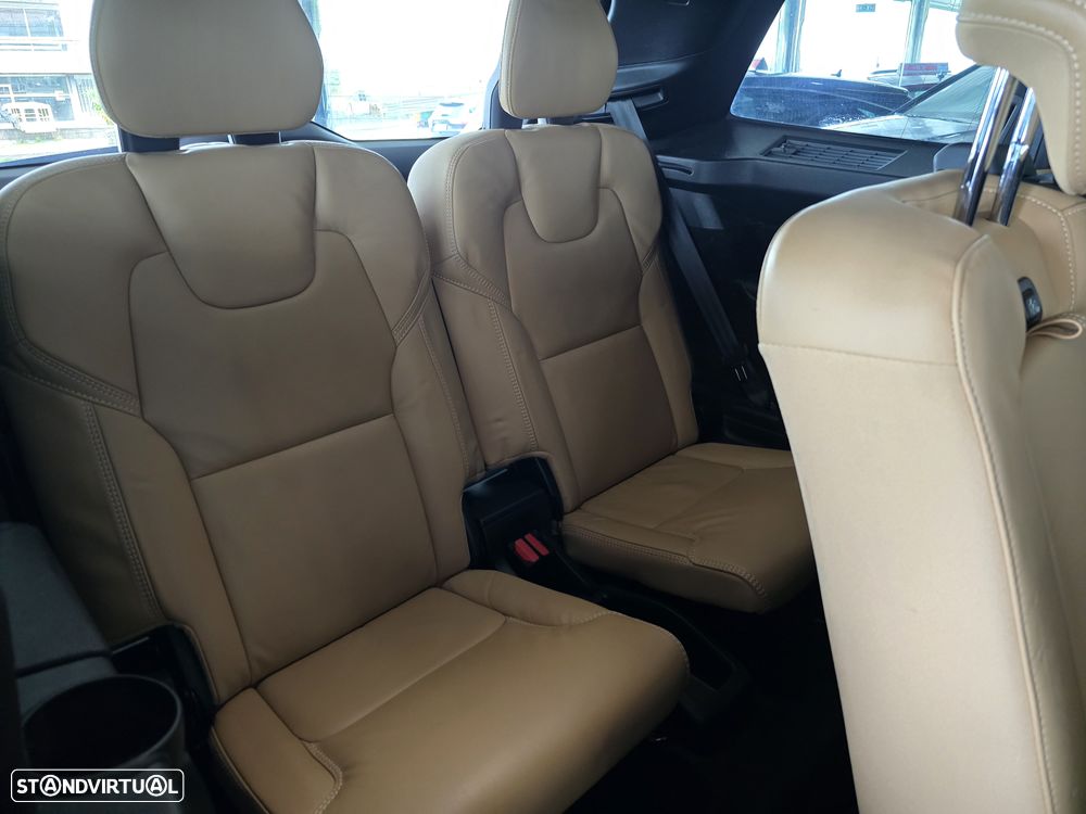 Volvo XC 90 T8 AWD Ultra Black Edition - 13