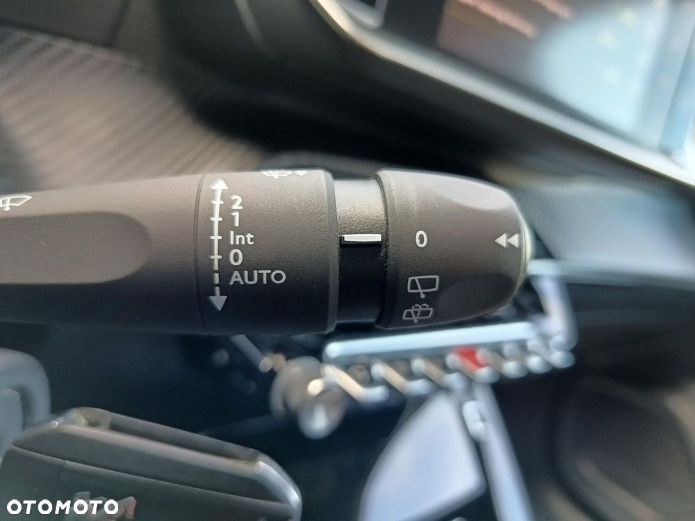 Peugeot 2008 1.2 PureTech Allure Pack S&S - 23