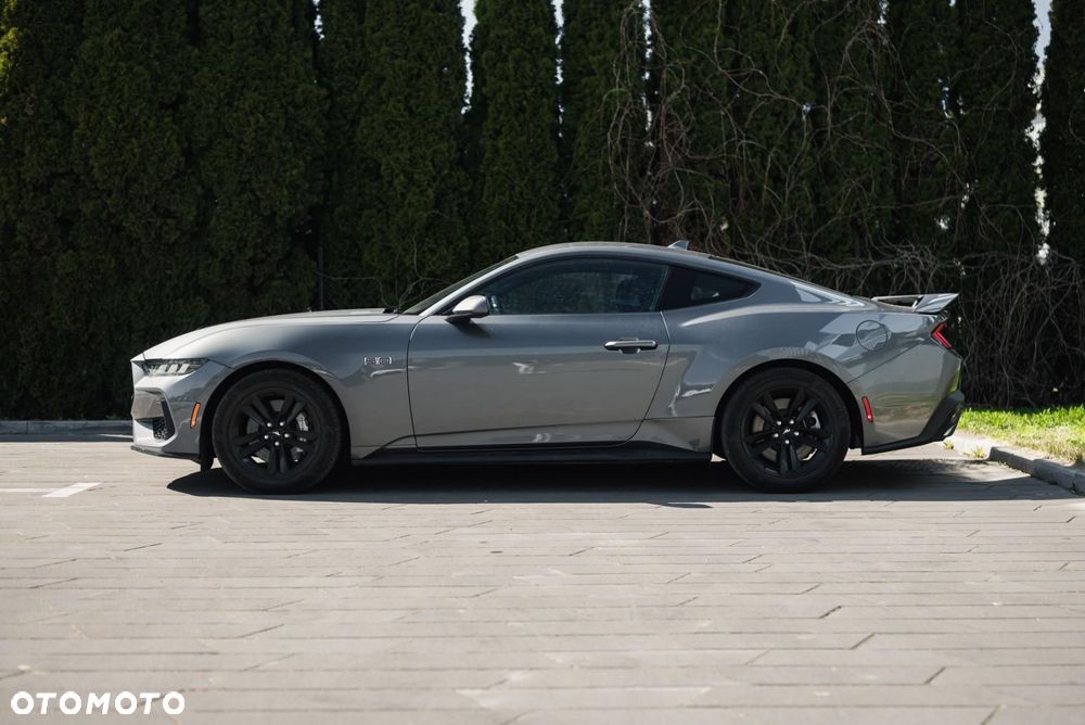 Ford Mustang - 7