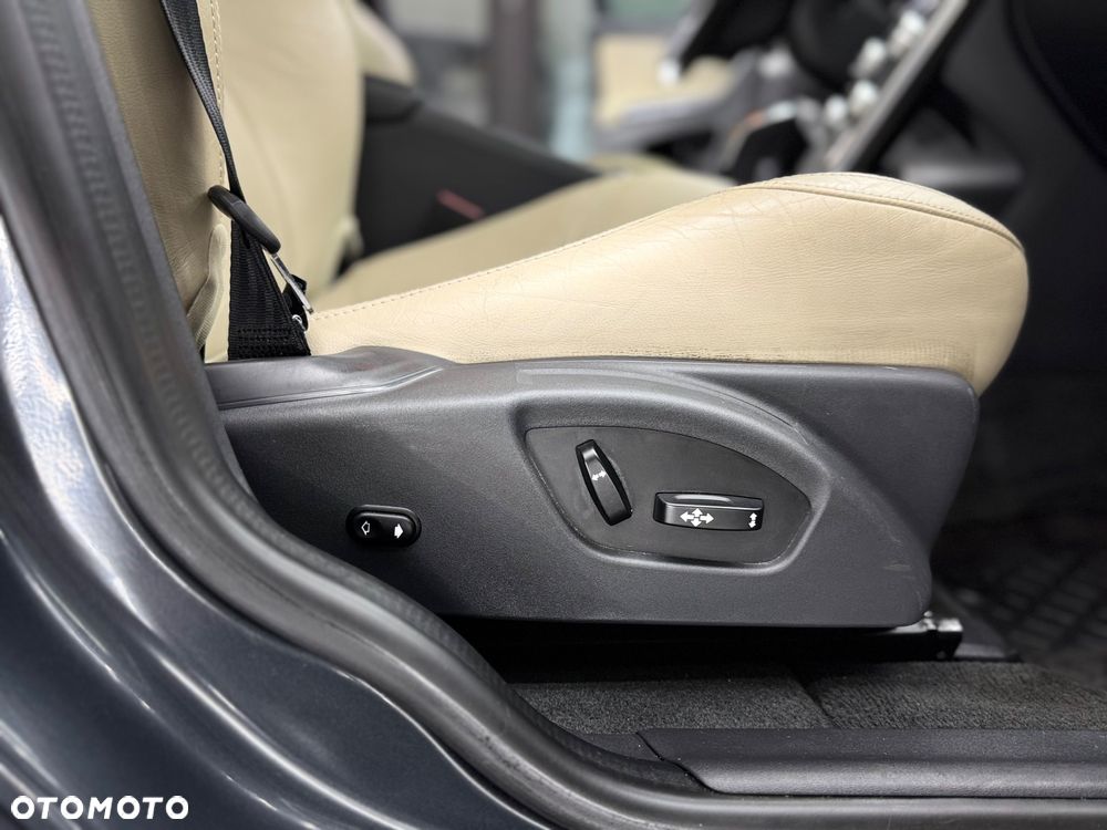 Volvo XC 60 D4 AWD Momentum - 10