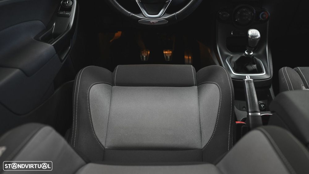 Ford Fiesta 1.6 EcoBoost ST - 46
