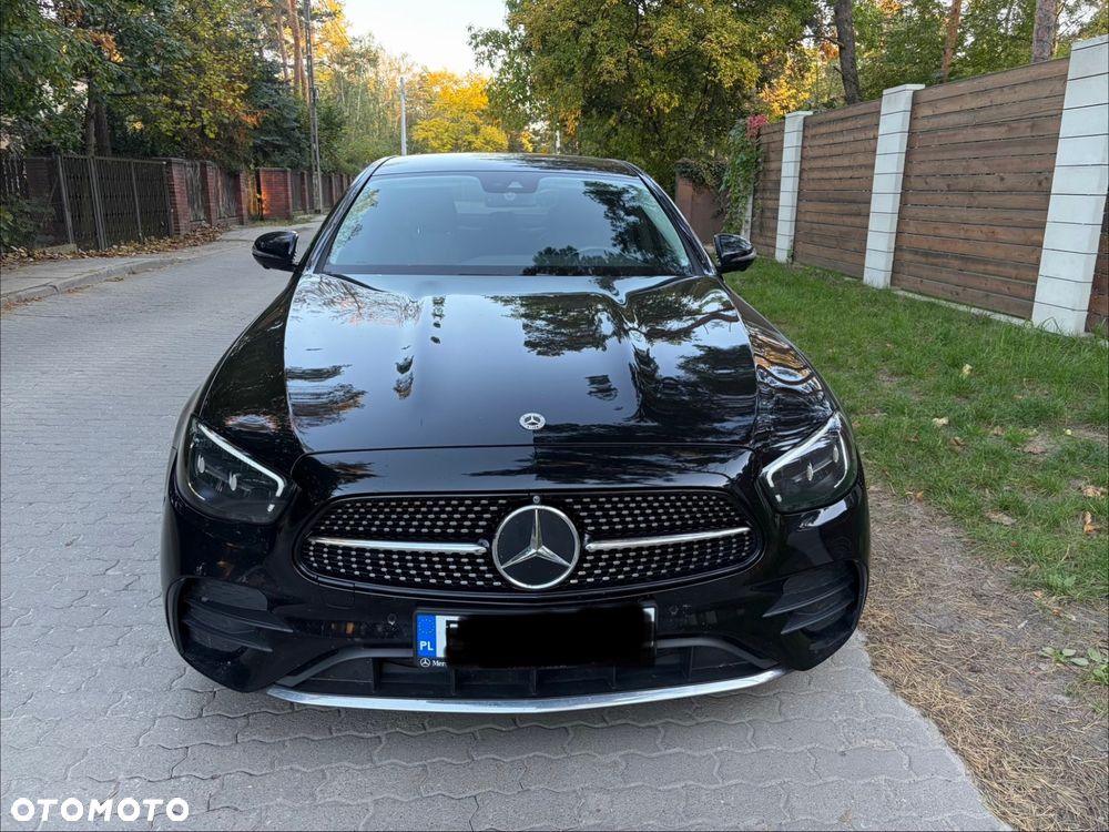 Mercedes-Benz E-Class 2022 photo 2