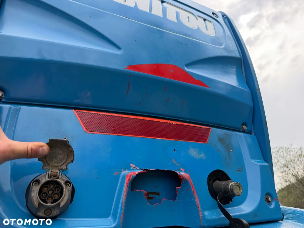 Manitou MT1840. Ładowarka Teleskopowa 18 metrów wysuw! UDŹWIG 4 TONY! Przebieg 2600 mtg. jak Nowa z SALONU. 2016 rok. z Norwegii z Gospodarstwa rolnego! Silnik PERKINS Turbo 110 km. Aktualne Serwisy w Dekra. Nowy Model sterowane wszystko z 1 dżojstika. Ani deka luzów czy wycieku. OKAZJA! Jazda REWERS + 4 biegi. Skręt 3 tryby. Wyjście Hydrauliczne pod przyczepę i oświetlenie, Poziomowanie ośi stabilizatory! Wyjścia Hydrauliczne na maszt! Okazja - 29