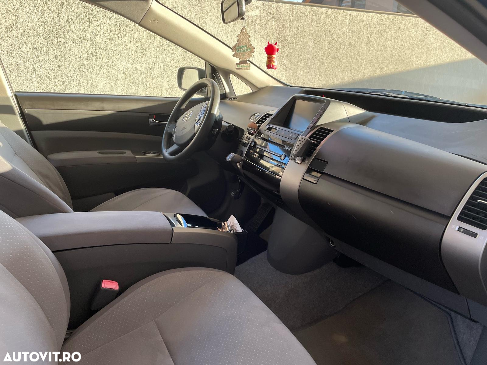 Toyota Prius - 6
