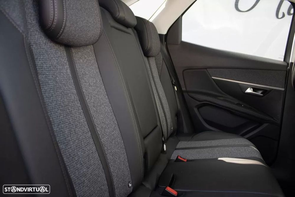 Peugeot 3008 1.6 BlueHDi Allure EAT6 J18 - 21