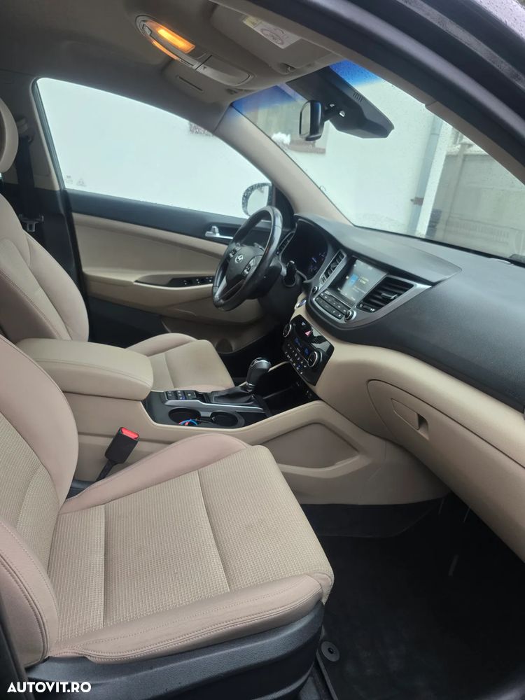 Hyundai Tucson blue 1.7 CRDi 2WD DCT Premium - 9