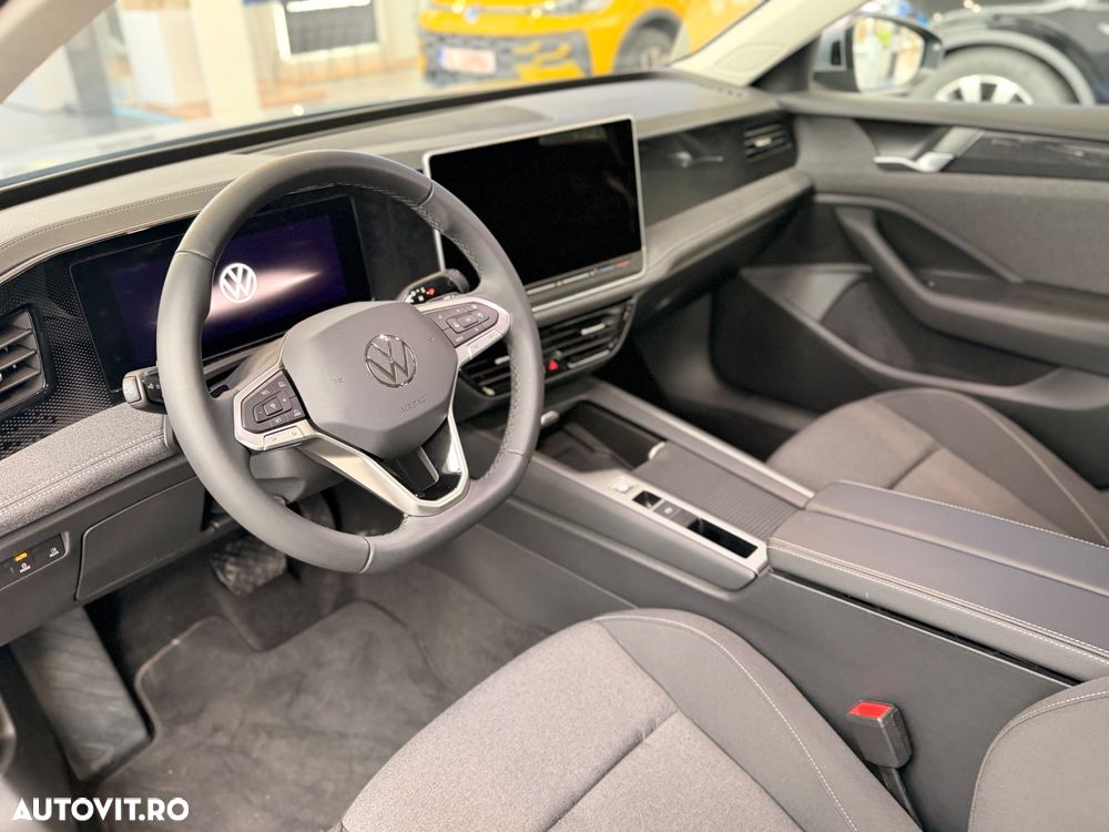 Volkswagen Passat 1.5 eTSI DSG MHEV Base - 17