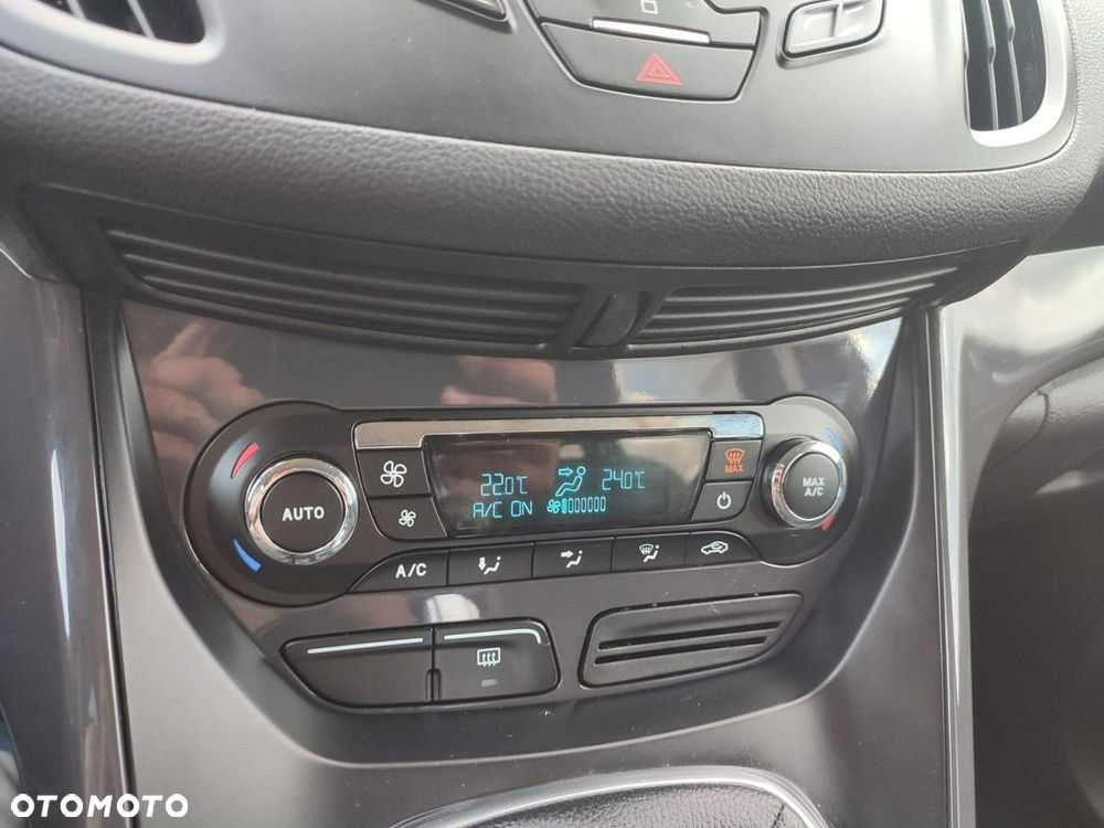 Ford Kuga - 13