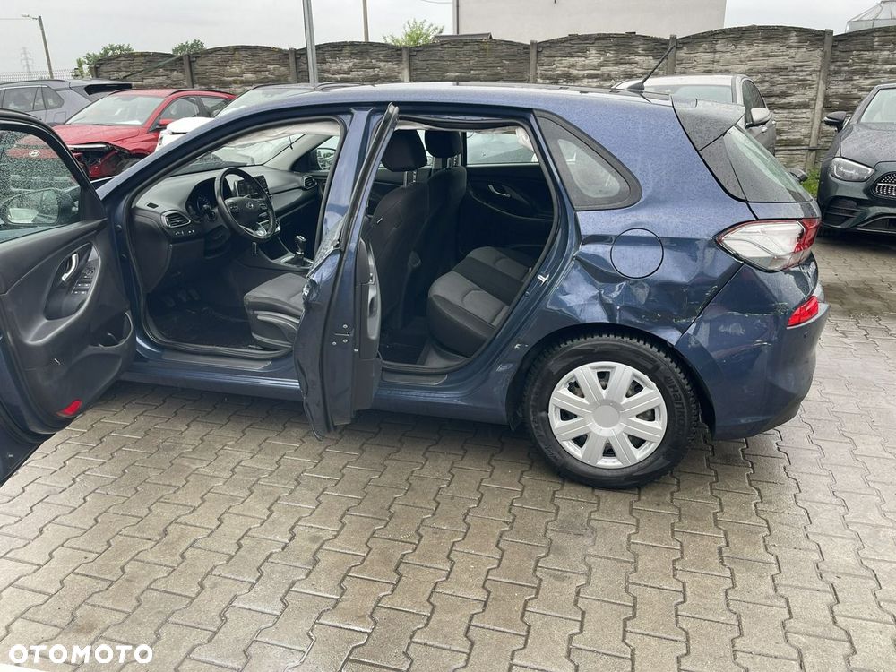 Hyundai i30 blue 1.4 Classic - 6