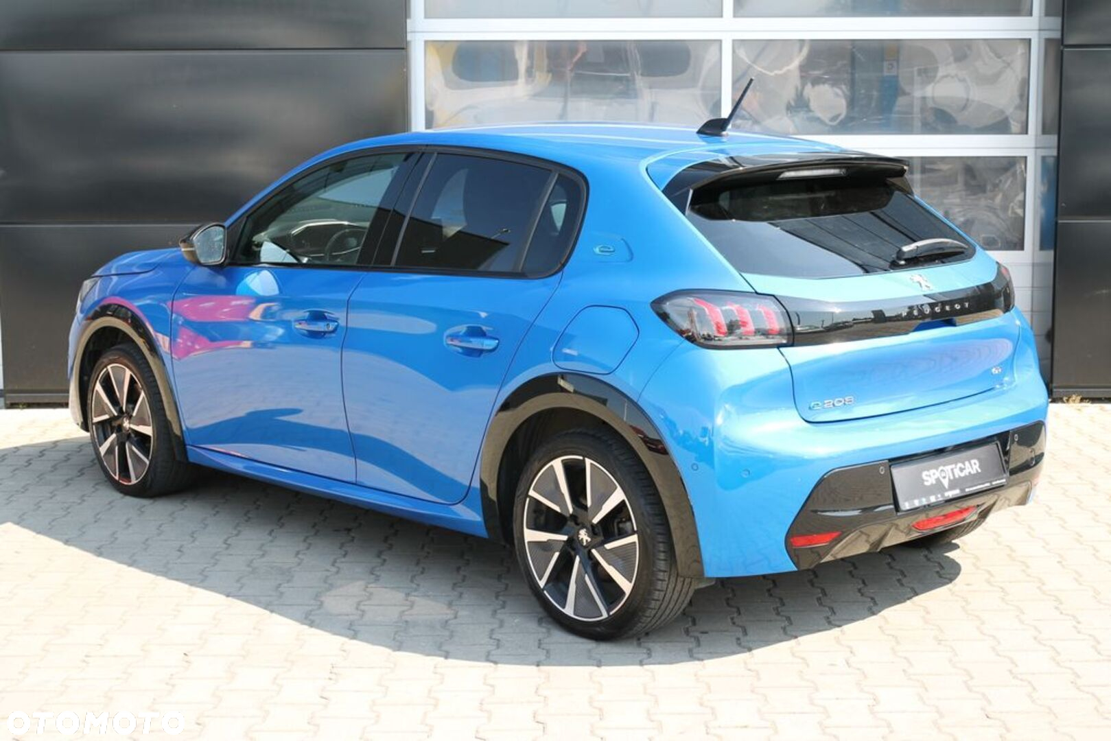 Peugeot 208 e-208 GT Pack - 12
