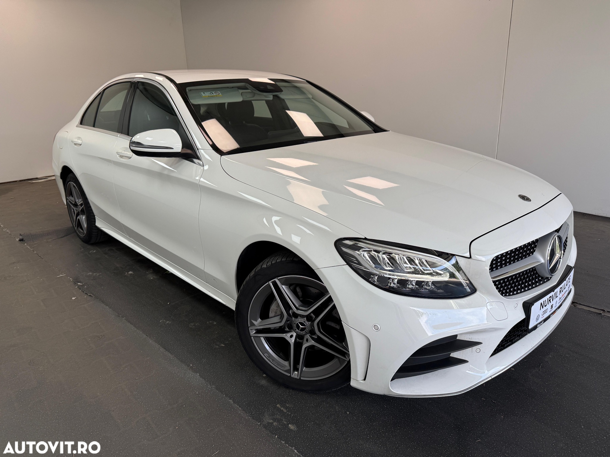Mercedes-Benz C 200 4MATIC Aut. - 2