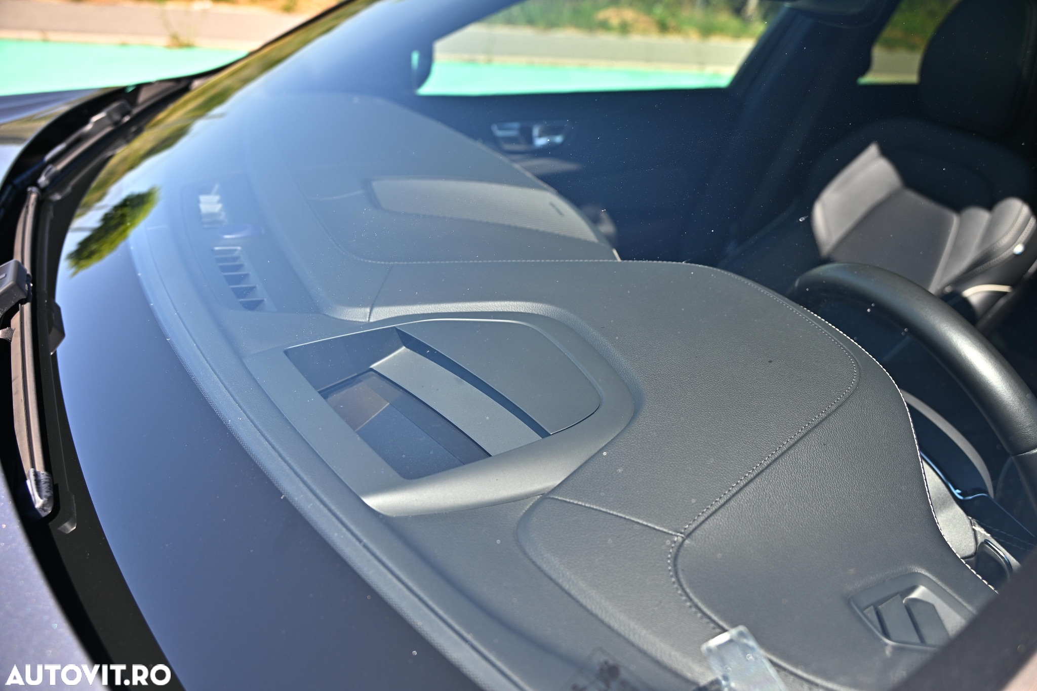 Volvo XC 60 Recharge T8 Twin Engine eAWD R-Design - 26