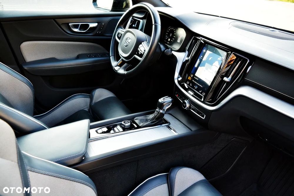 Volvo S60 T6 AWD Geartronic RDesign - 12